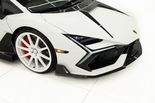 2024 Lamborghini Revuelto Coupe 2D