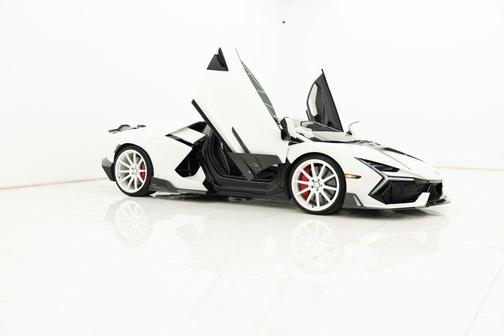2024 Lamborghini Revuelto Coupe 2D