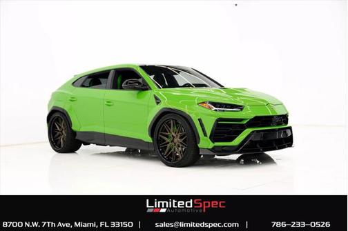 2022 Lamborghini Urus Graphite Capsule