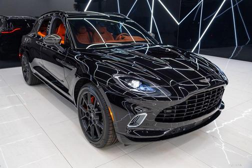 2021 Aston Martin DBX Base