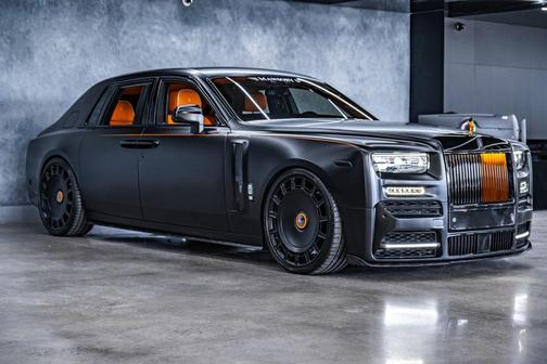 Black 2024 Rolls-Royce Phantom