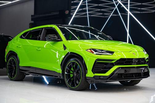 2021 Lamborghini Urus Graphite Capsule