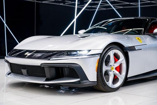 2025 Ferrari 12Cilindri Base