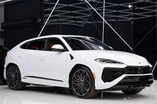 2025 Lamborghini Urus SE