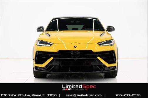 2023 Lamborghini Urus Performante