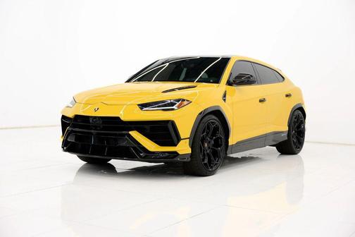 2023 Lamborghini Urus Performante