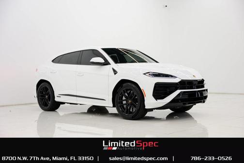 2025 Lamborghini Urus SE