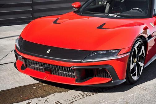 2025 Ferrari 12Cilindri Base