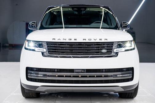 2025 Land Rover Range Rover SE