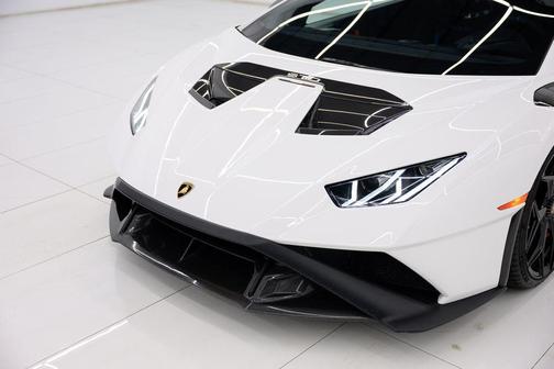 2022 Lamborghini Huracan STO Coupe