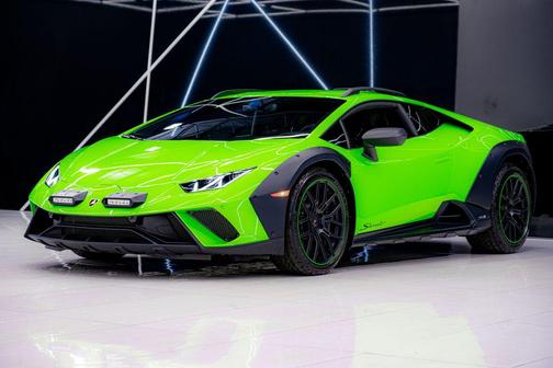 2023 Lamborghini Huracan Sterrato Base