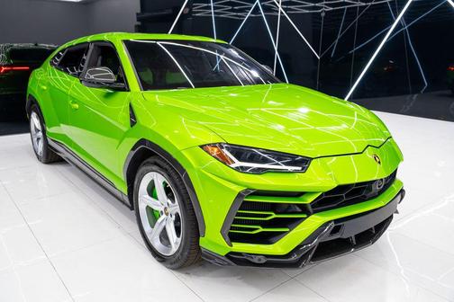 2022 Lamborghini Urus Graphite Capsule