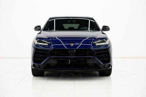 2021 Lamborghini Urus Graphite Capsule