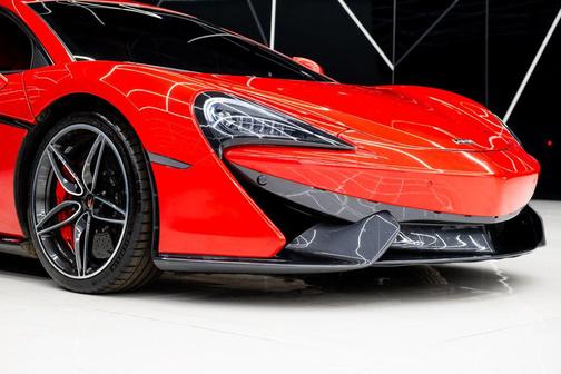 2017 McLaren 570S Base