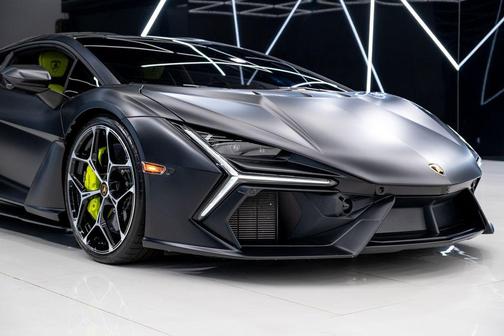 2024 Lamborghini Revuelto Coupe 2D