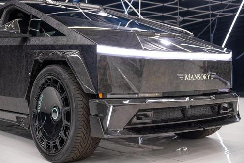 2025 Tesla Cybertruck All-Wheel Drive