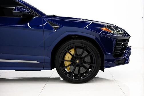 2020 Lamborghini Urus Sport Utility 4D