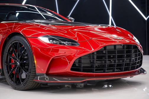 2023 Aston Martin Vantage V12 Roadster