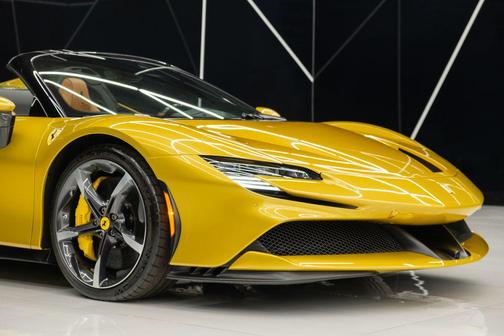 2022 Ferrari SF90 Spider 