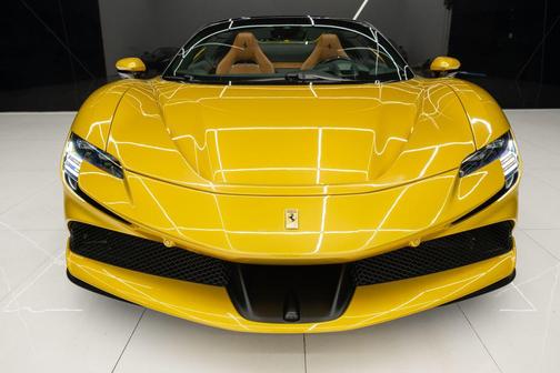2022 Ferrari SF90 Spider 