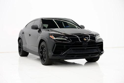 2023 Lamborghini Urus S