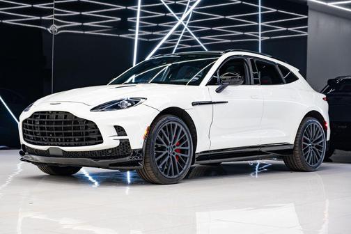 2023 Aston Martin DBX 707