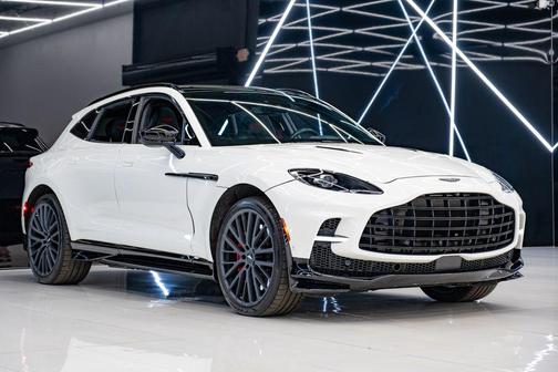 2023 Aston Martin DBX 707