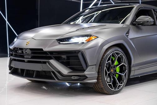 2024 Lamborghini Urus Performante