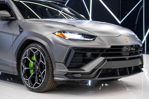 2024 Lamborghini Urus Performante