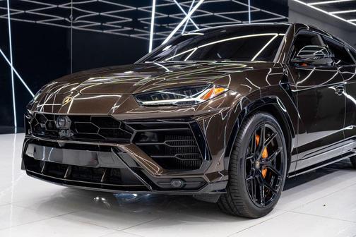 2019 Lamborghini Urus Base