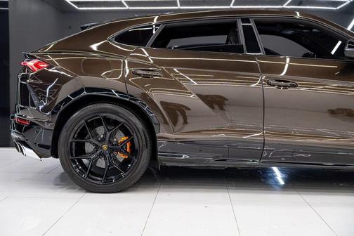 2019 Lamborghini Urus Base