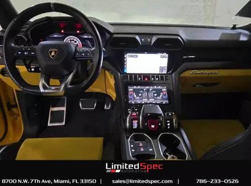 2021 Lamborghini Urus Graphite Capsule