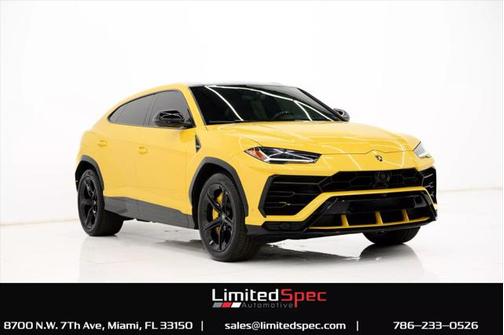 2021 Lamborghini Urus Graphite Capsule