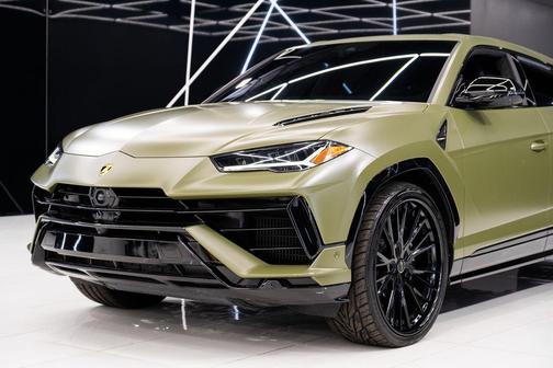 2024 Lamborghini Urus S