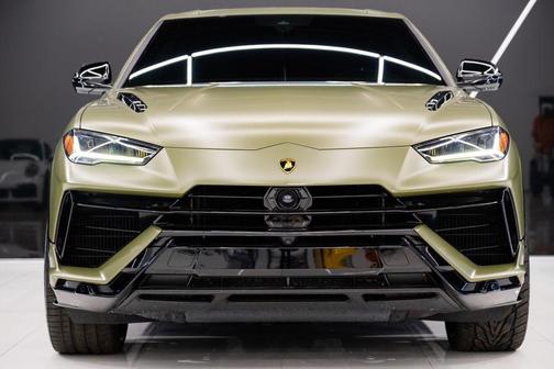2024 Lamborghini Urus S