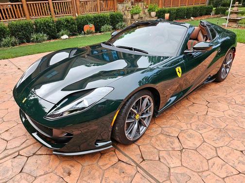 2022 Ferrari 812 GTS Base