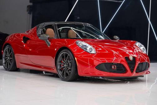 2016 Alfa Romeo 4C Spider Base