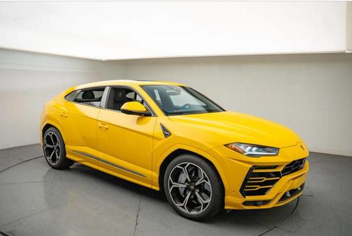 2022 Lamborghini Urus Graphite Capsule