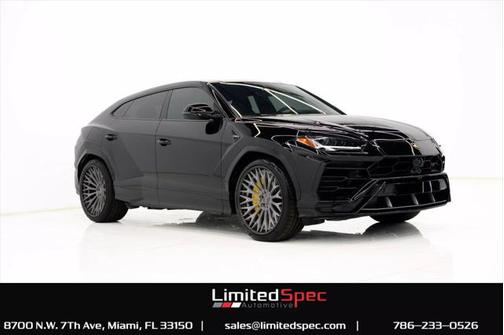 2021 Lamborghini Urus Graphite Capsule
