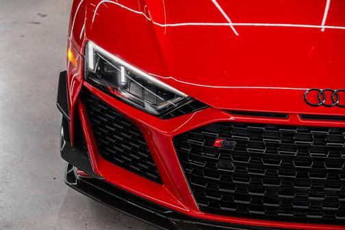 Tango Red Metallic 2023 Audi R8 V10 GT RWD S tronic