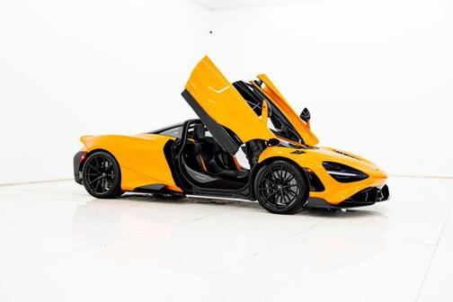 2021 McLaren 765LT Coupe