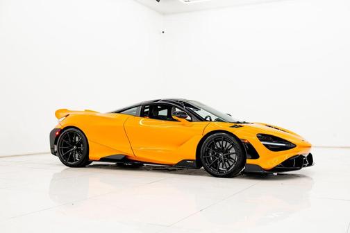 2021 McLaren 765LT Coupe