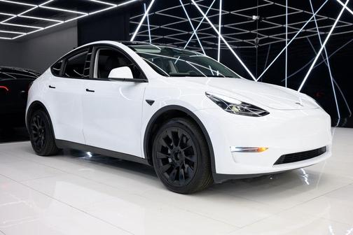 2024 Tesla Model Y Long Range Dual Motor All-Wheel Drive