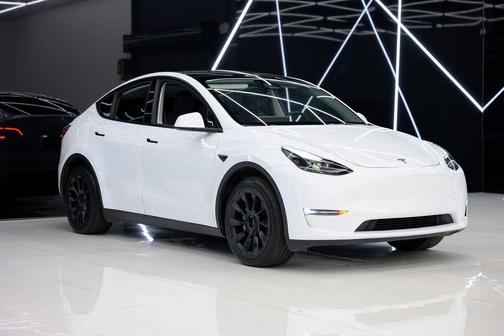 2024 Tesla Model Y Long Range Dual Motor All-Wheel Drive