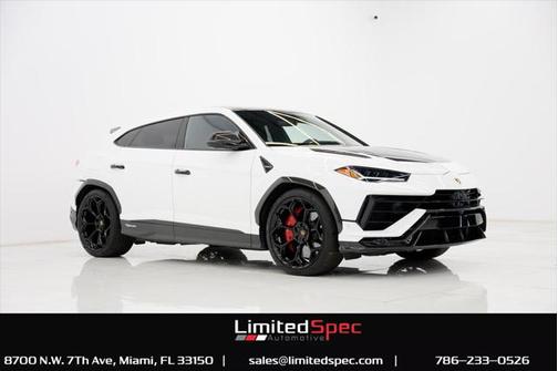 2023 Lamborghini Urus Performante