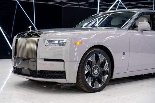 2023 Rolls-Royce Phantom 