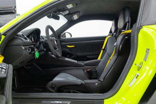2023 Porsche 718 Cayman GT4 RS