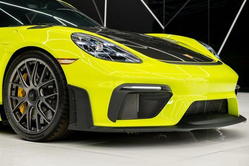 2023 Porsche 718 Cayman GT4 RS