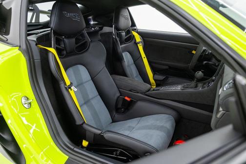 2023 Porsche 718 Cayman GT4 RS
