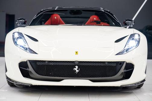 2023 Ferrari 812 GTS 